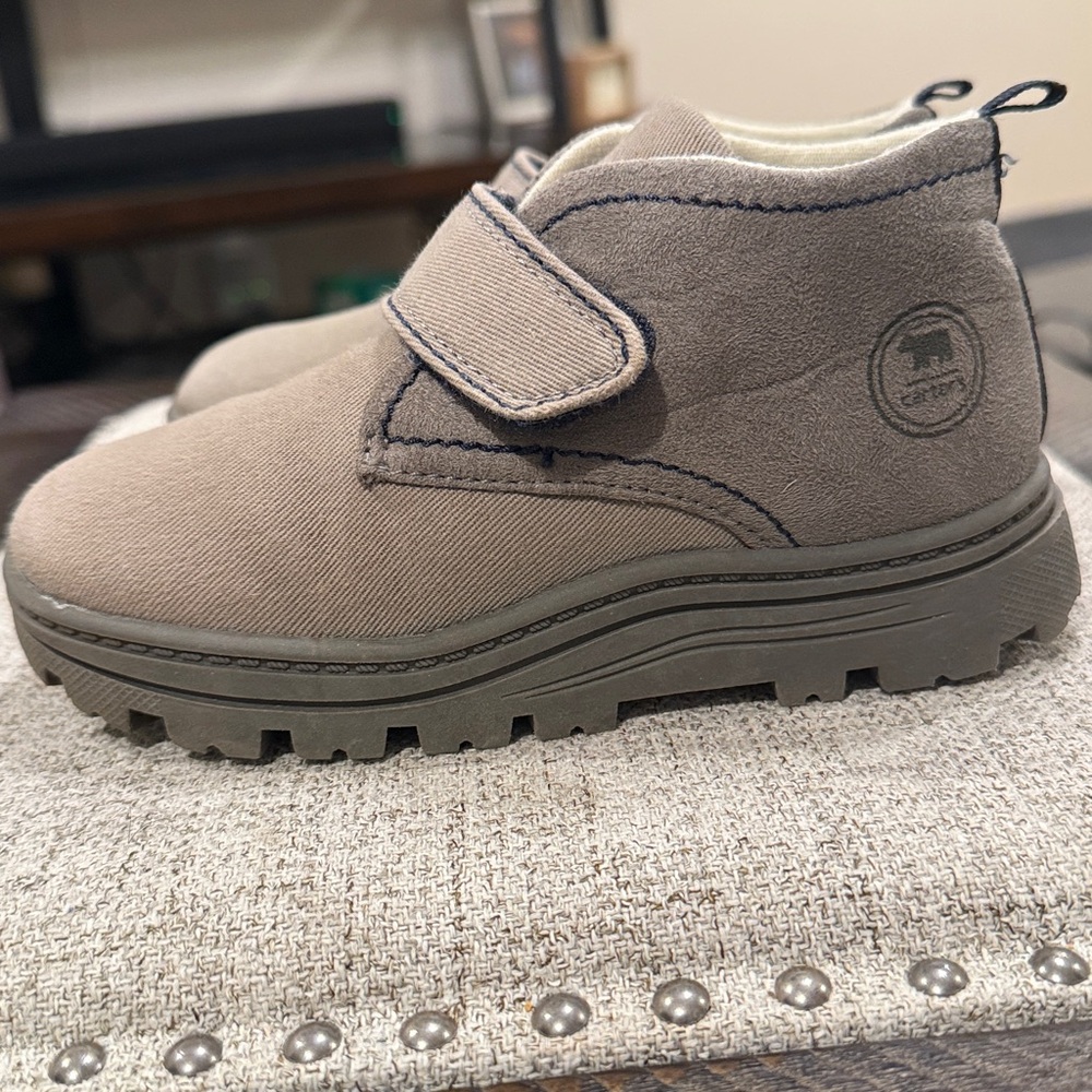 Carter’s Donnie Boy’s Oak Fashioned Toddler Boots (Size: 11M)